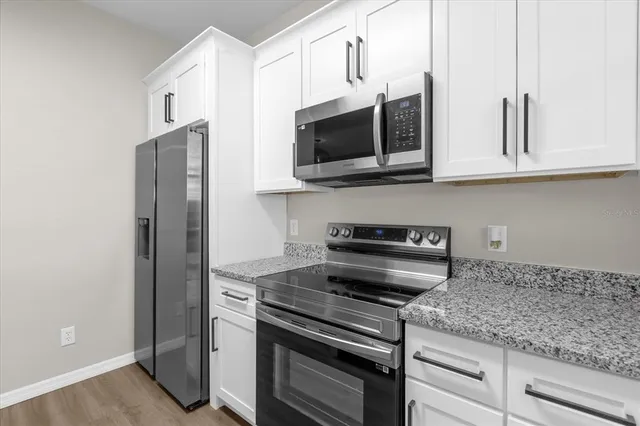 $289,900 | 2020 Calabria Avenue, Davenport, FL 33897