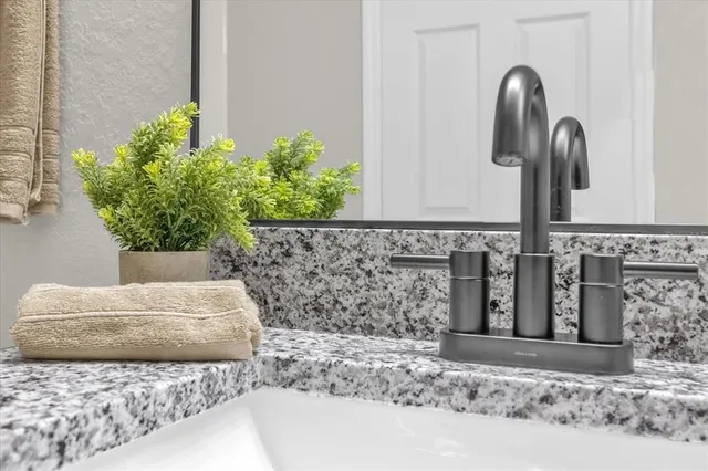 $289,900 | 2020 Calabria Avenue, Davenport, FL 33897