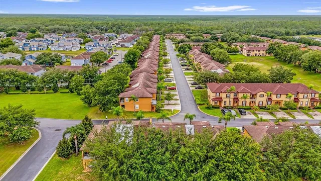 $289,900 | 2020 Calabria Avenue, Davenport, FL 33897