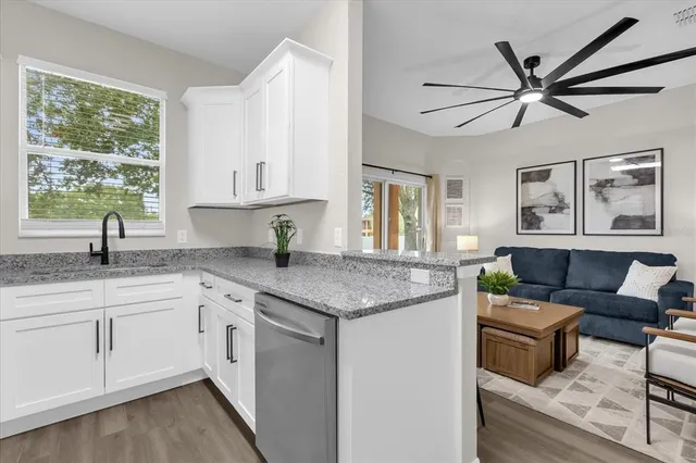 $289,900 | 2020 Calabria Avenue, Davenport, FL 33897