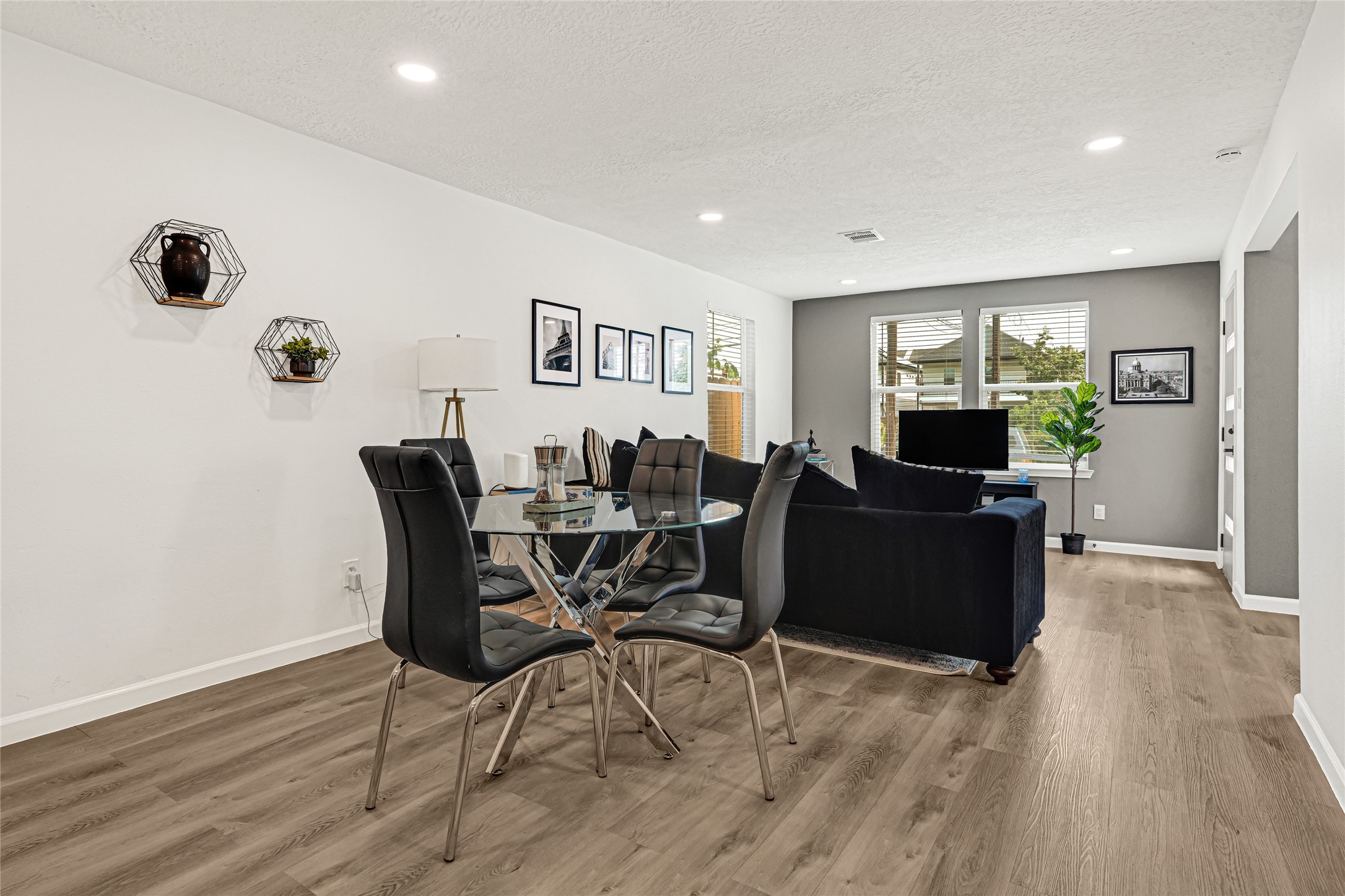 822 East 32nd Street Houston, TX 77022 - Photo 8 of 23