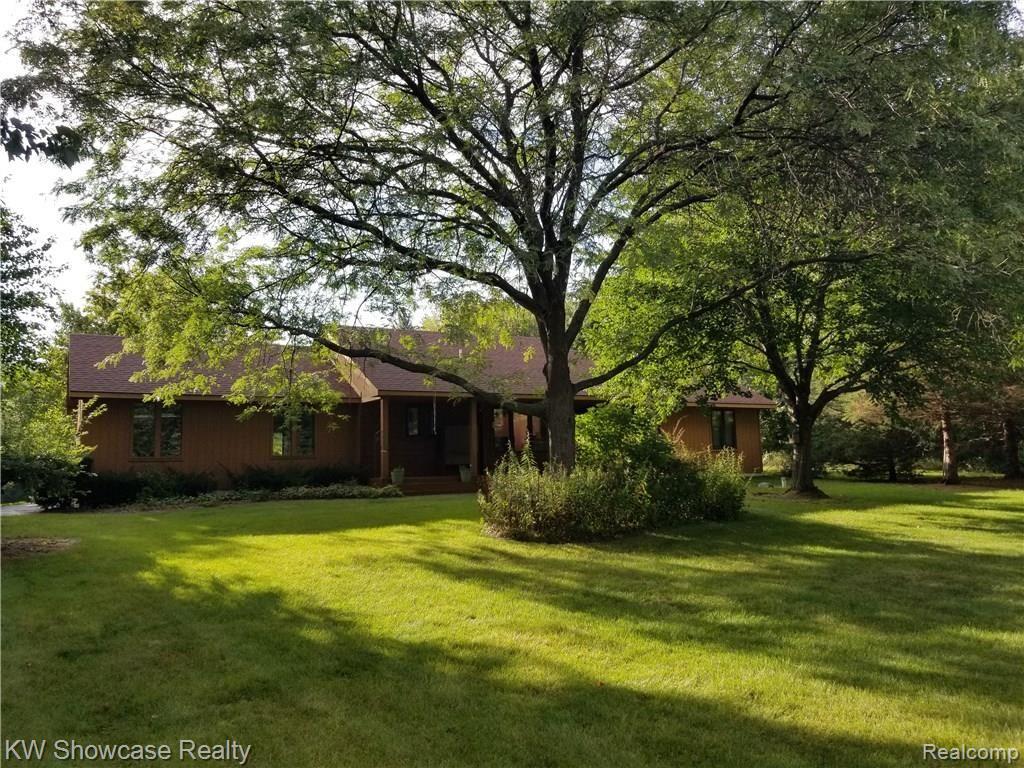 7949 Hickory Ridge Road Holly, MI 48442 - Photo 1 of 2 7949 Front.jpg