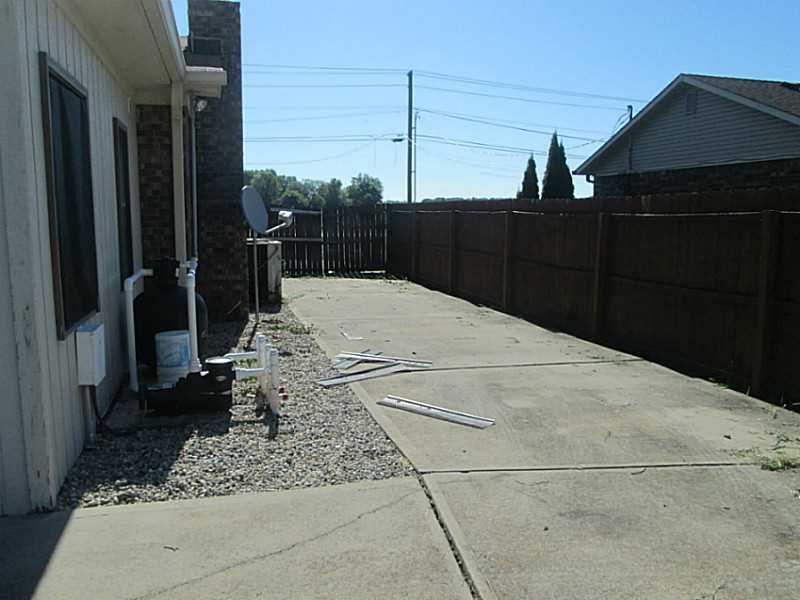 8762 5 Points Road Indianapolis, IN 46237 - Photo 19 of 20 Gallery Image 19
