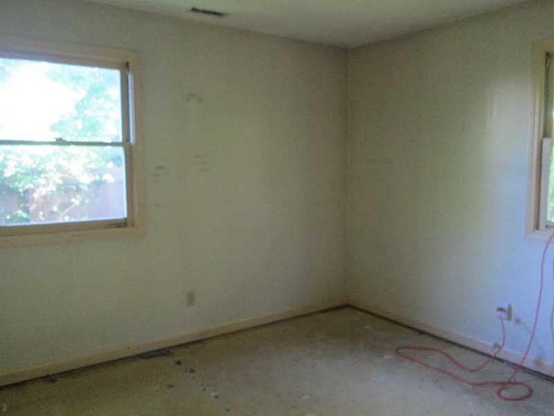 8762 5 Points Road Indianapolis, IN 46237 - Photo 10 of 20 Gallery Image 10