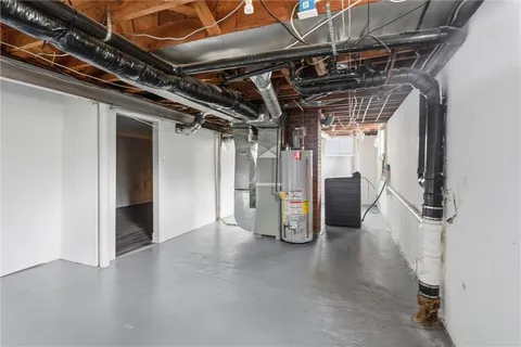 $299,000 | 8324 Belleview Avenue, Kansas City, MO 64114