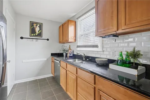 $299,000 | 8324 Belleview Avenue, Kansas City, MO 64114