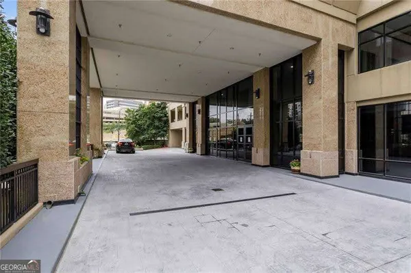 $2,800 | 3481 Lakeside Drive Northeast, Unit 605, Atlanta, GA 30326