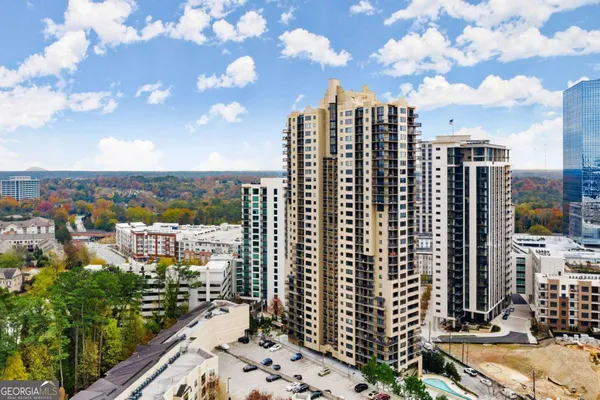 $2,800 | 3481 Lakeside Drive Northeast, Unit 605, Atlanta, GA 30326