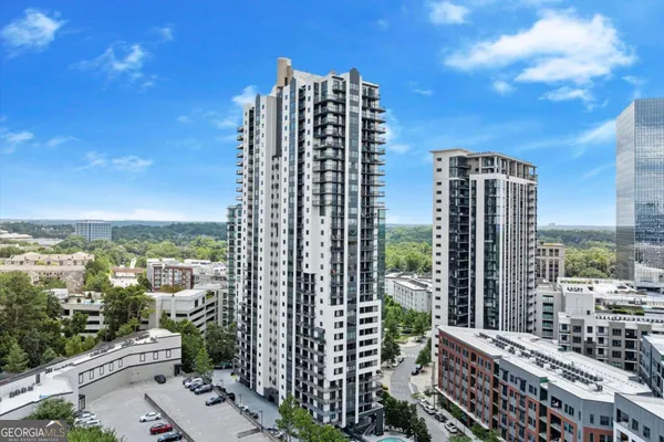 $2,800 | 3481 Lakeside Drive Northeast, Unit 605, Atlanta, GA 30326