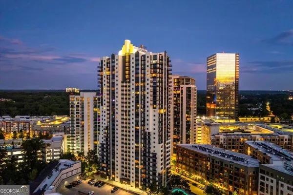 $2,800 | 3481 Lakeside Drive Northeast, Unit 605, Atlanta, GA 30326