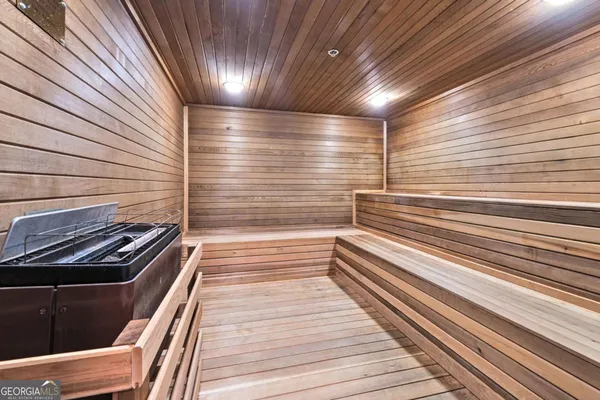 $2,800 | 3481 Lakeside Drive Northeast, Unit 605, Atlanta, GA 30326