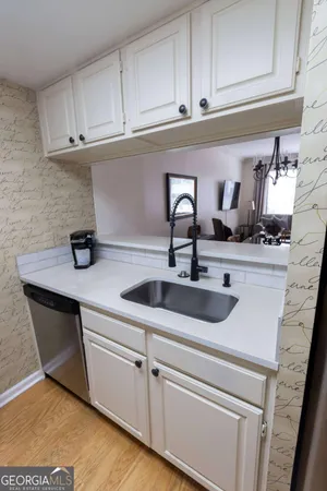 $2,800 | 3481 Lakeside Drive Northeast, Unit 605, Atlanta, GA 30326