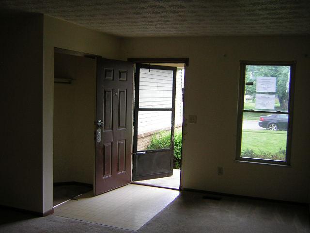 3814 Petzinger Road, Unit 816 Columbus, OH 43232 - Photo 11 of 17 Gallery Image 11