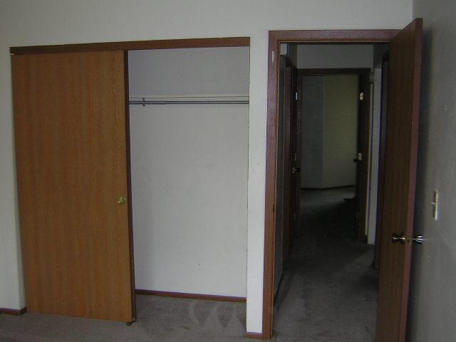 3814 Petzinger Road, Unit 816 Columbus, OH 43232 - Photo 14 of 17 Gallery Image 14