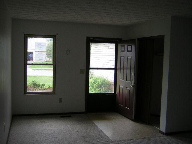 3814 Petzinger Road, Unit 816 Columbus, OH 43232 - Photo 5 of 17 Gallery Image 5