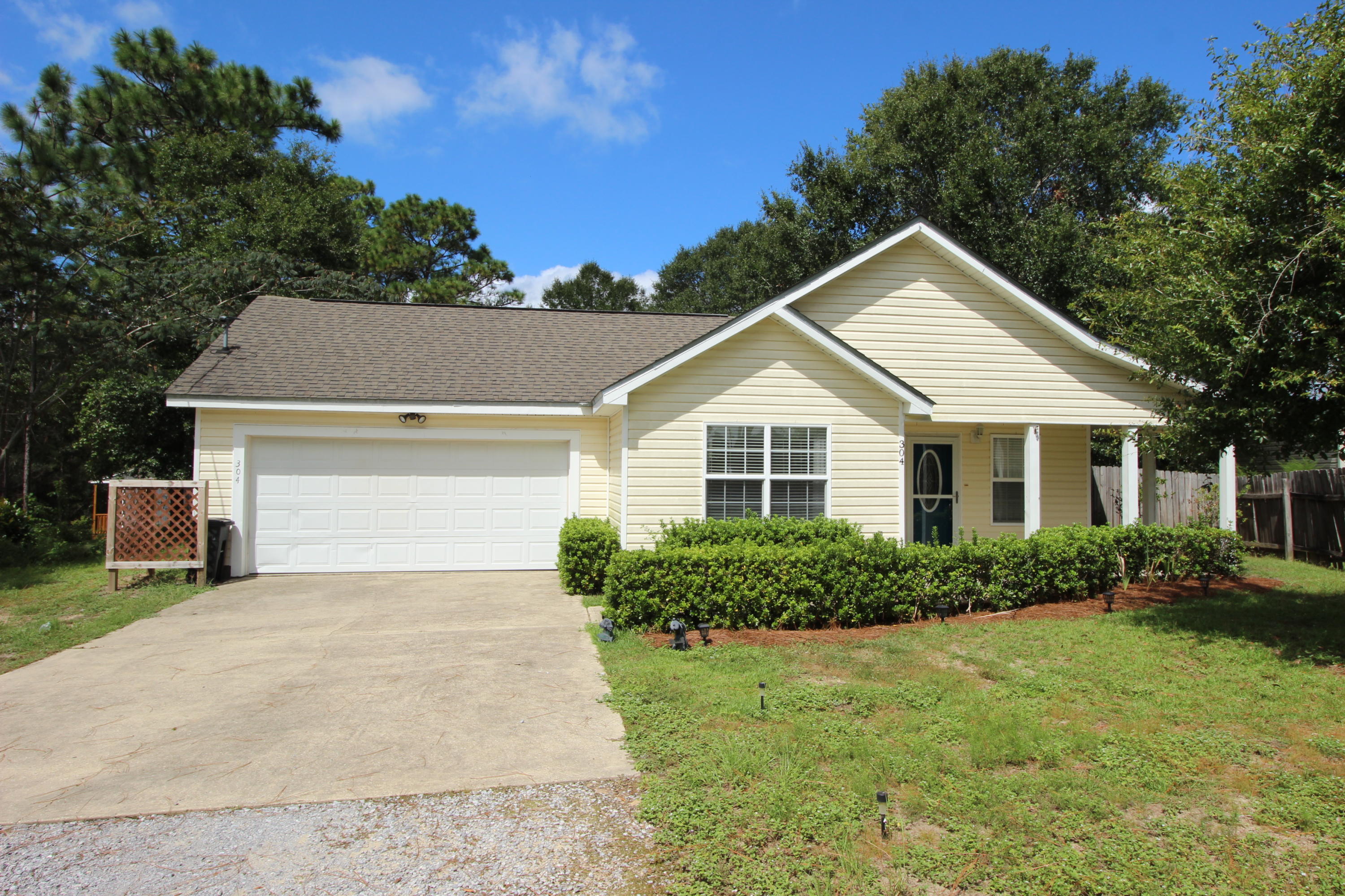304 East Renoir Road DeFuniak Springs, FL 32433 - Photo 1 of 25 6ACED6B5-D405-4486-A071-D06D8317FEA0
