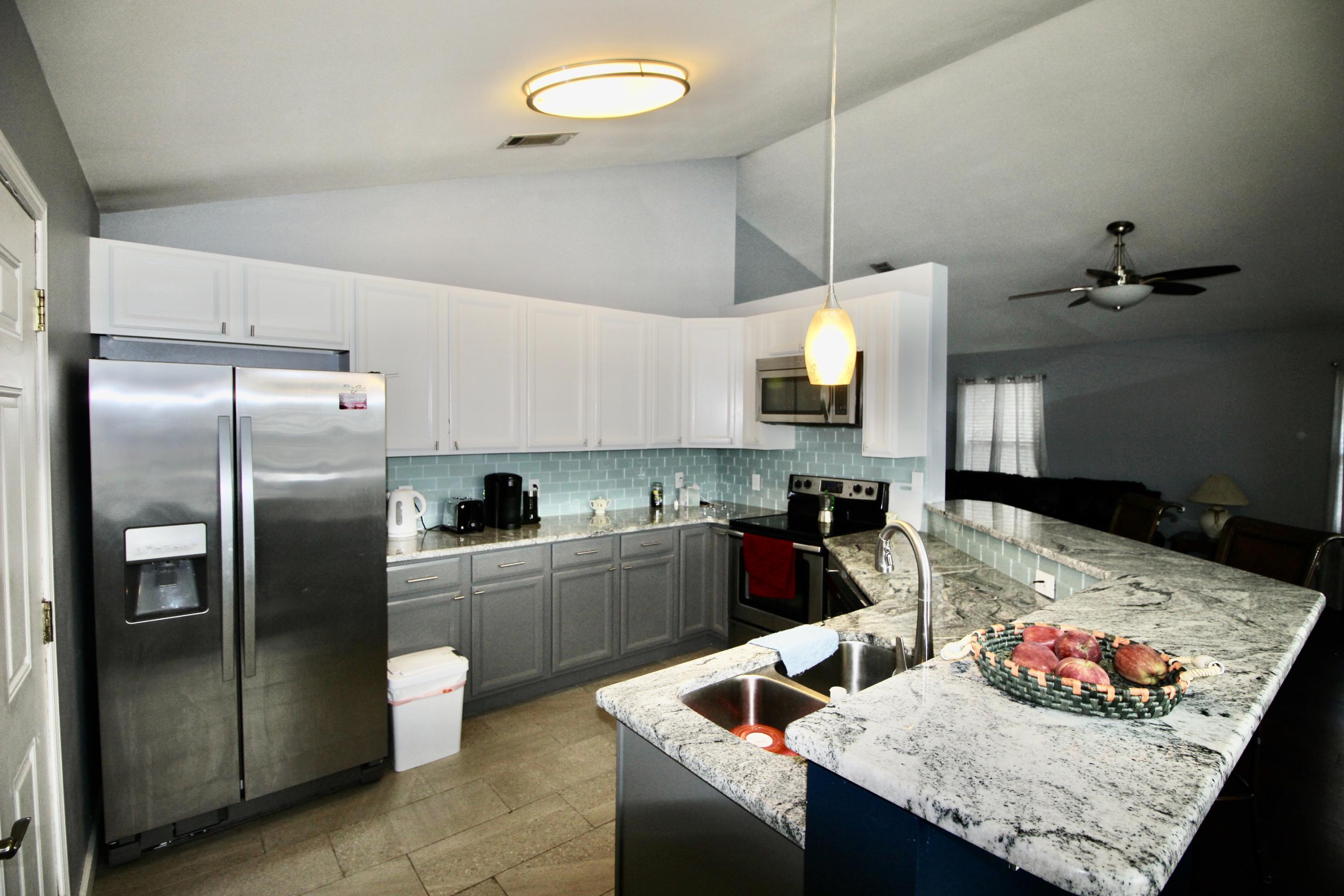 304 East Renoir Road DeFuniak Springs, FL 32433 - Photo 5 of 25 05D28348-48DD-4C66-AA0F-D337D462CD63_1_2