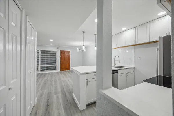 $1,900 | 3271 Sul Ross Street, Unit 21, Houston, TX 77098