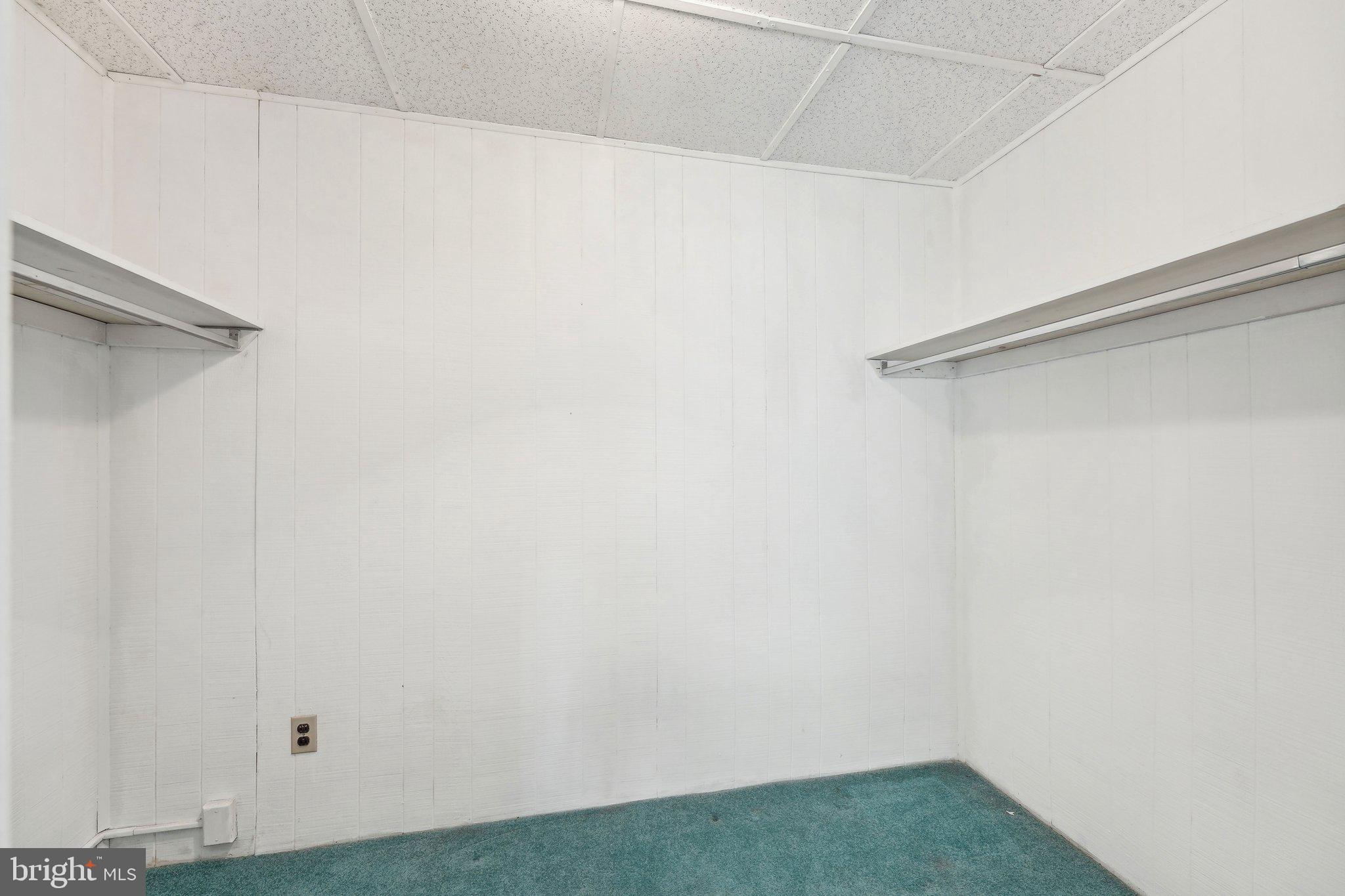 2 Oakview Drive Berlin, NJ 08009 - Photo 24 of 64 a view of closet