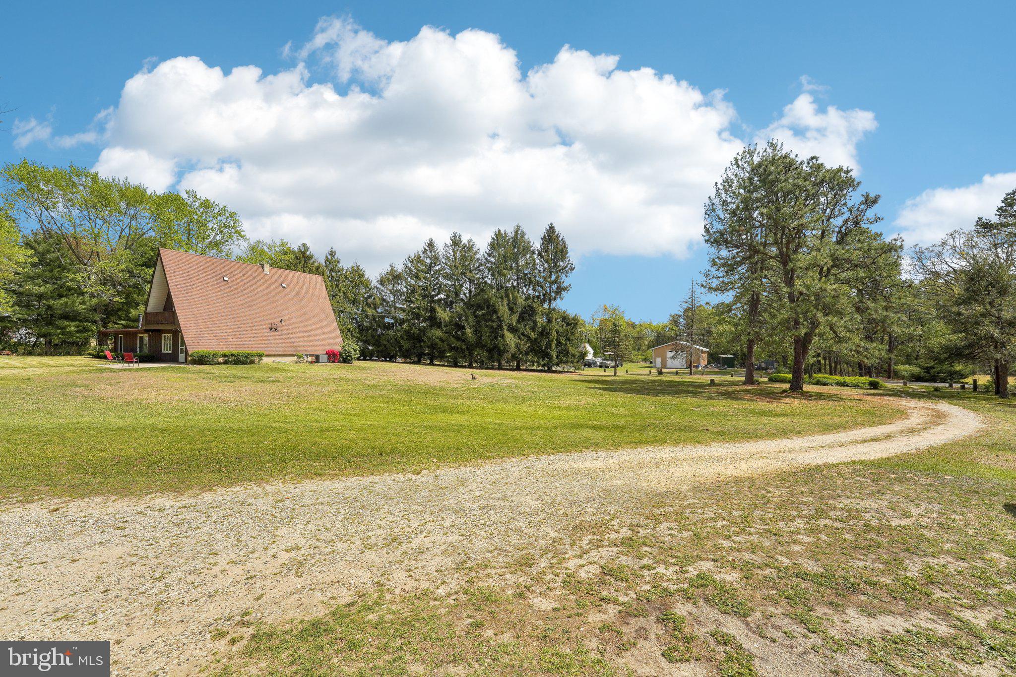 2 Oakview Drive Berlin, NJ 08009 - Photo 44 of 64 a view of an ocean and a yard