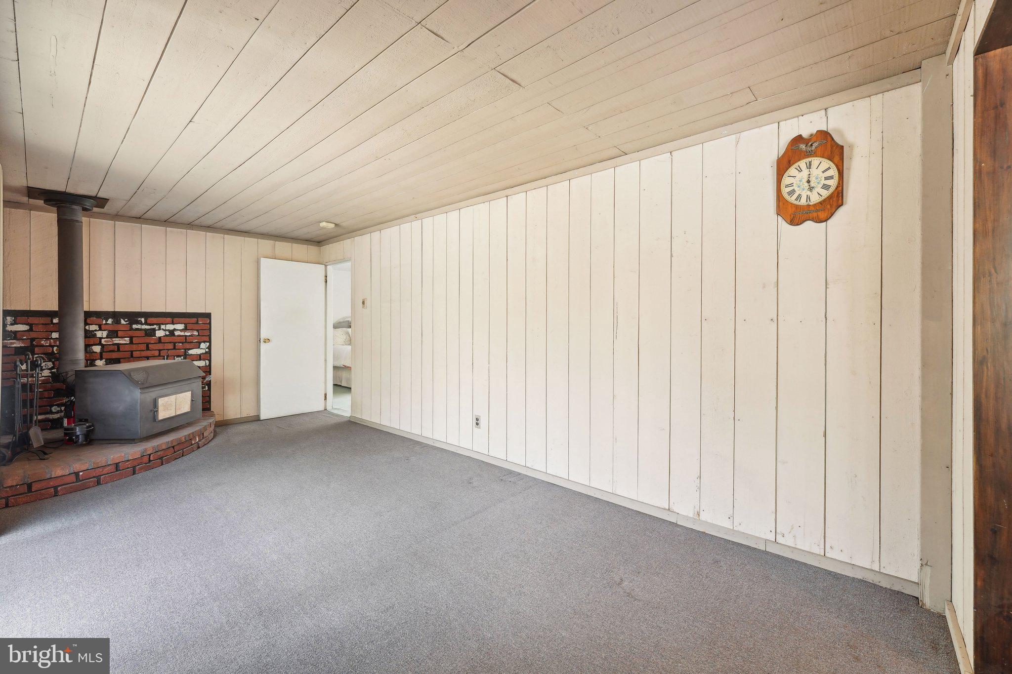 2 Oakview Drive Berlin, NJ 08009 - Photo 10 of 64 a view of an empty room