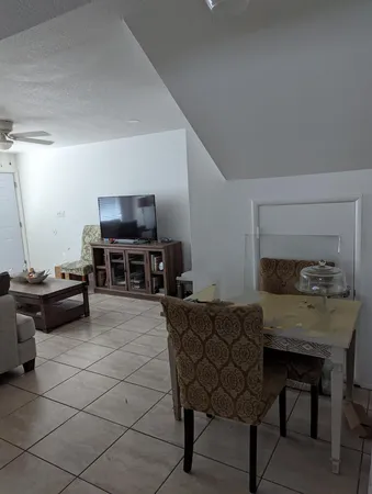 $1,900 | 306 East Ludlow Drive, Unit B, Avondale, AZ 85323