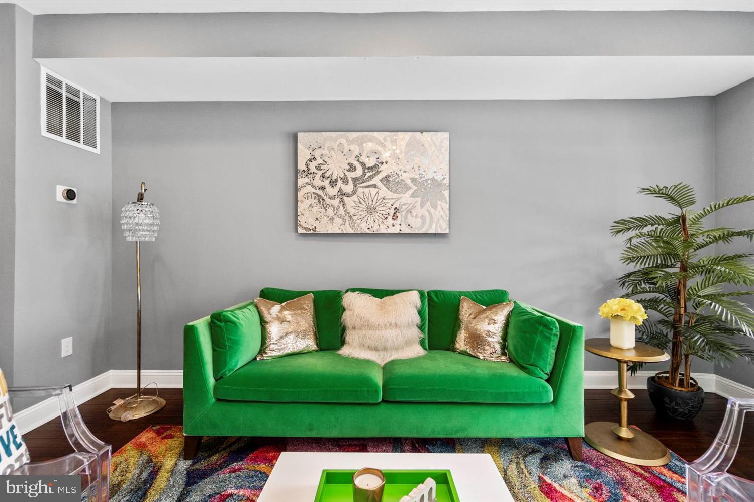 3816 Woodridge Road Baltimore, MD 21229 - Photo 8 of 30 Gallery Image 8