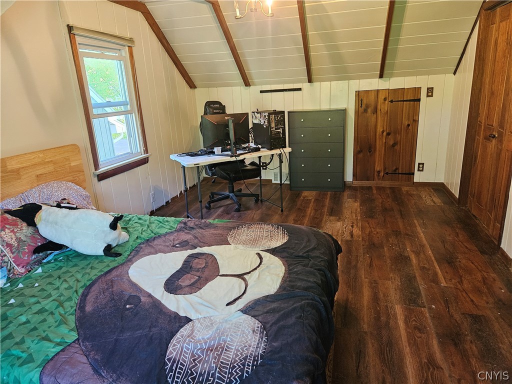 214 Revere Road DeWitt, NY 13214 - Photo 13 of 17 Bedroom 3 on 2nd floor - another large bedroom