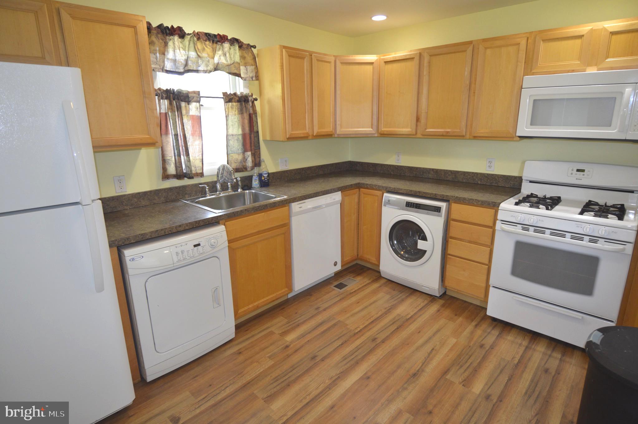 1724 Earhart Road Essex, MD 21221 - Photo 5 of 16 Gallery Image 5