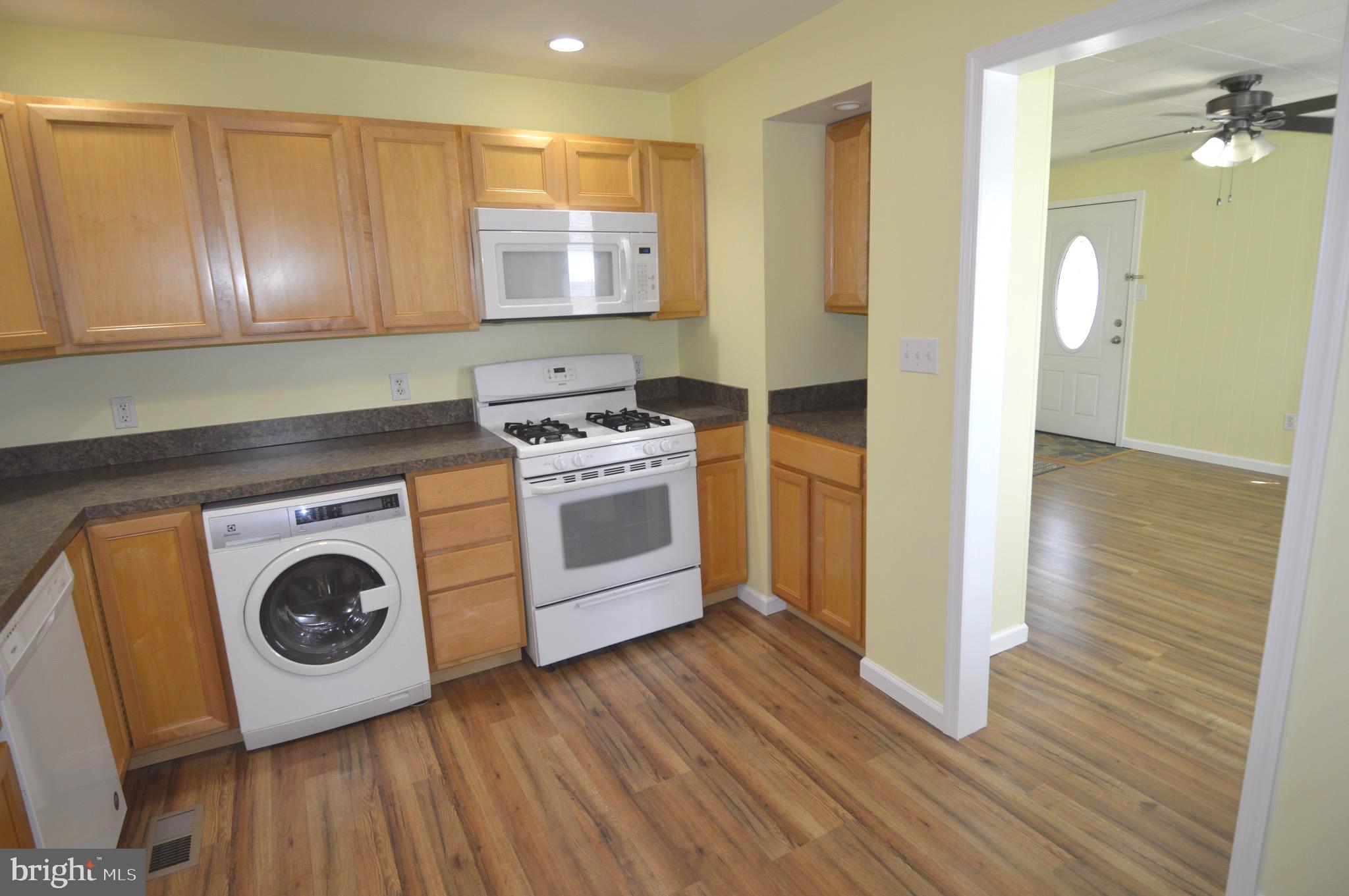 1724 Earhart Road Essex, MD 21221 - Photo 6 of 16 Gallery Image 6