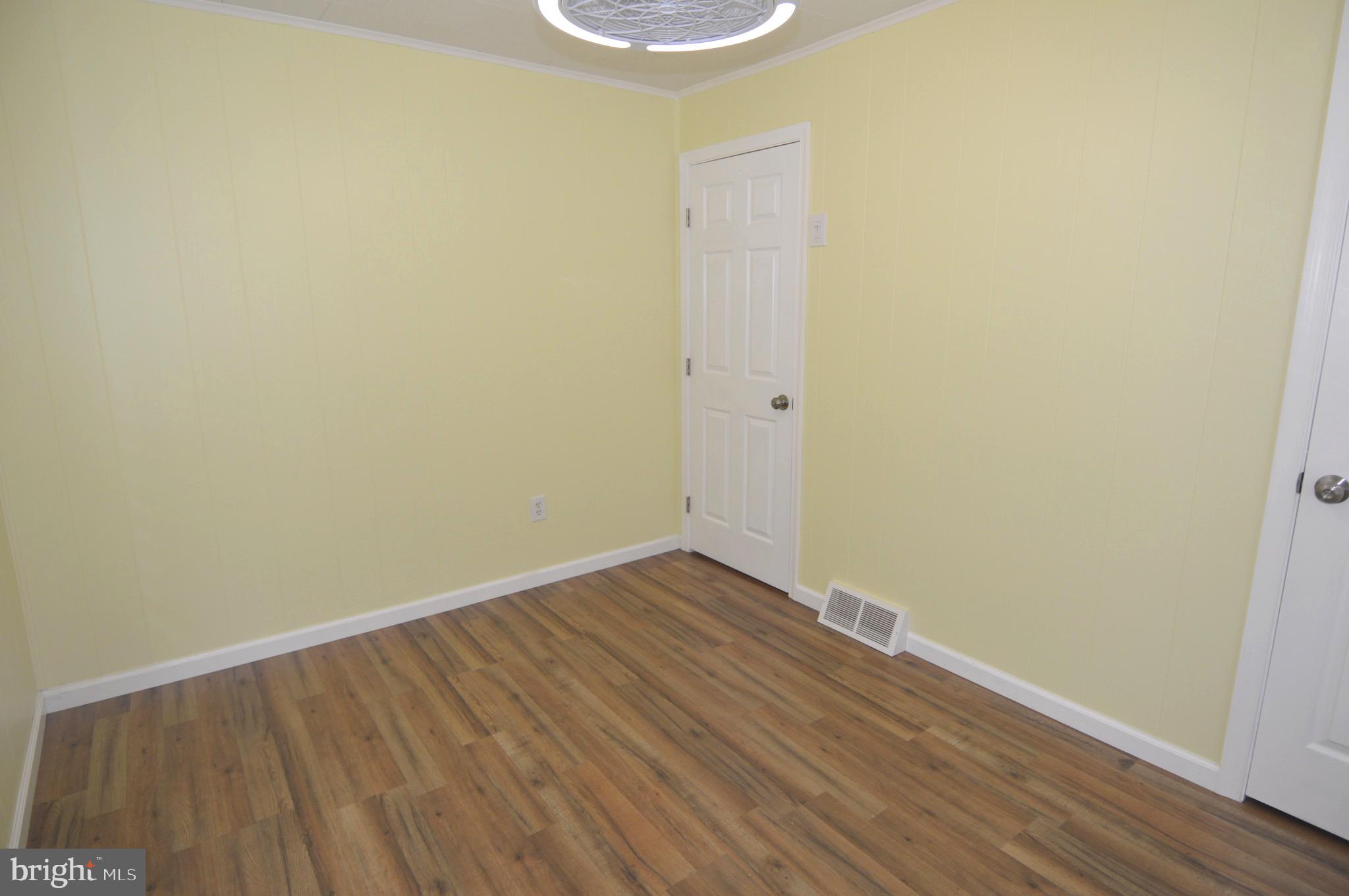 1724 Earhart Road Essex, MD 21221 - Photo 10 of 16 Gallery Image 10
