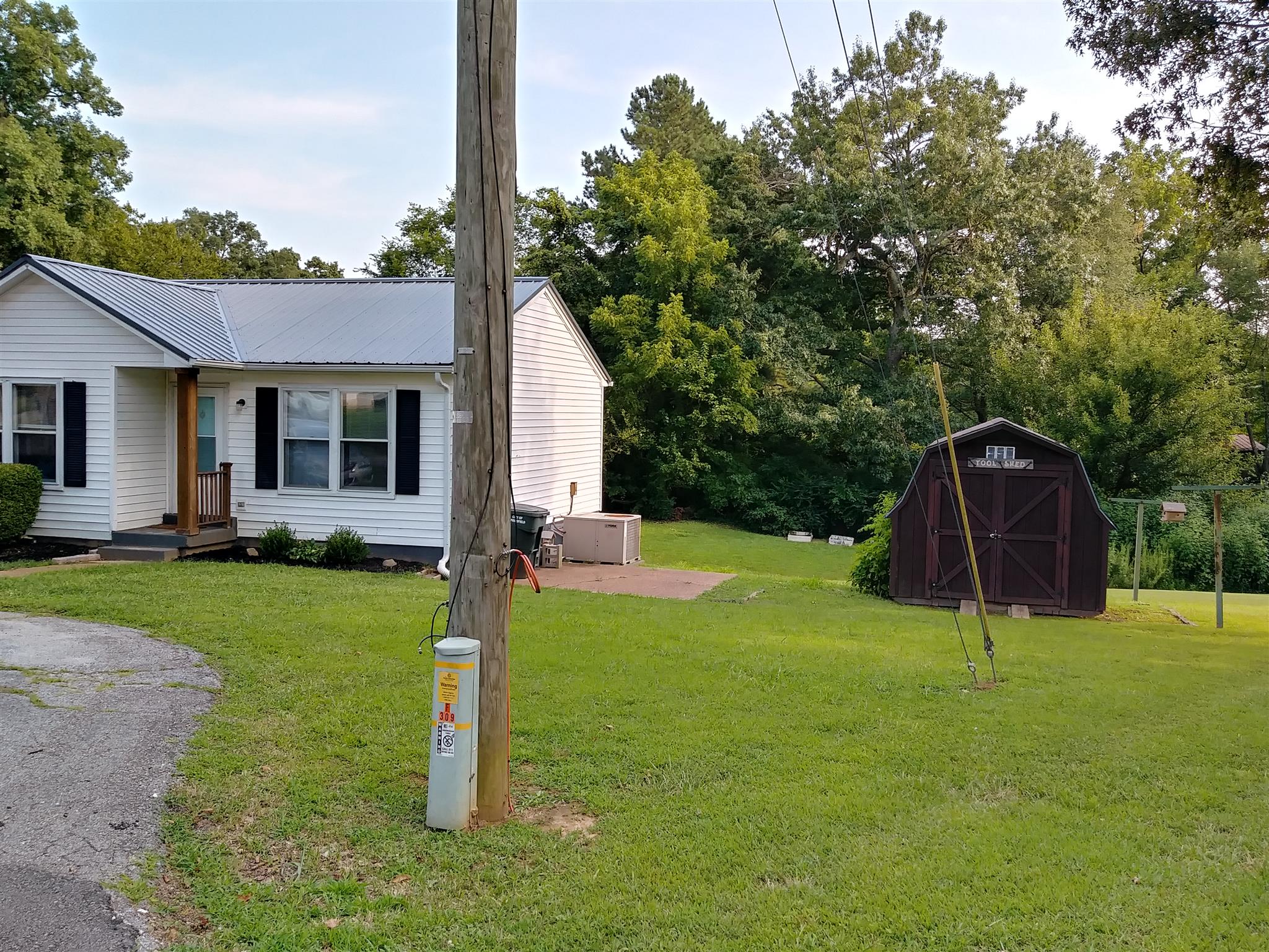 309 Cofer Drive Springfield, TN 37172 - Photo 3 of 11 Gallery Image 3