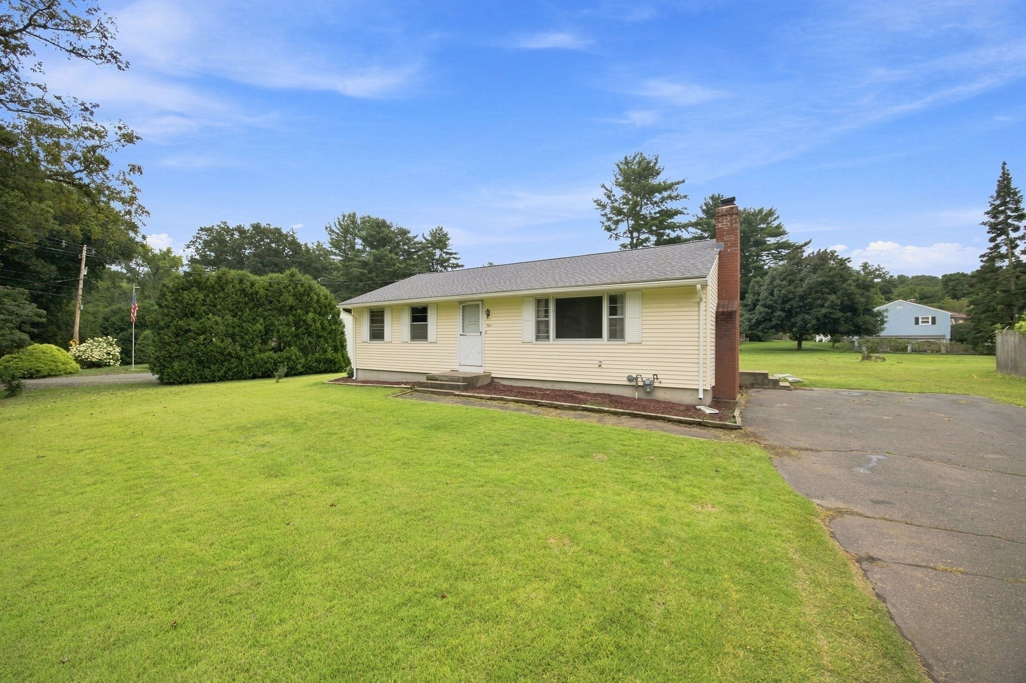 460 Shaker Road Westfield, MA 01085 - Photo 2 of 30 Gallery Image 2