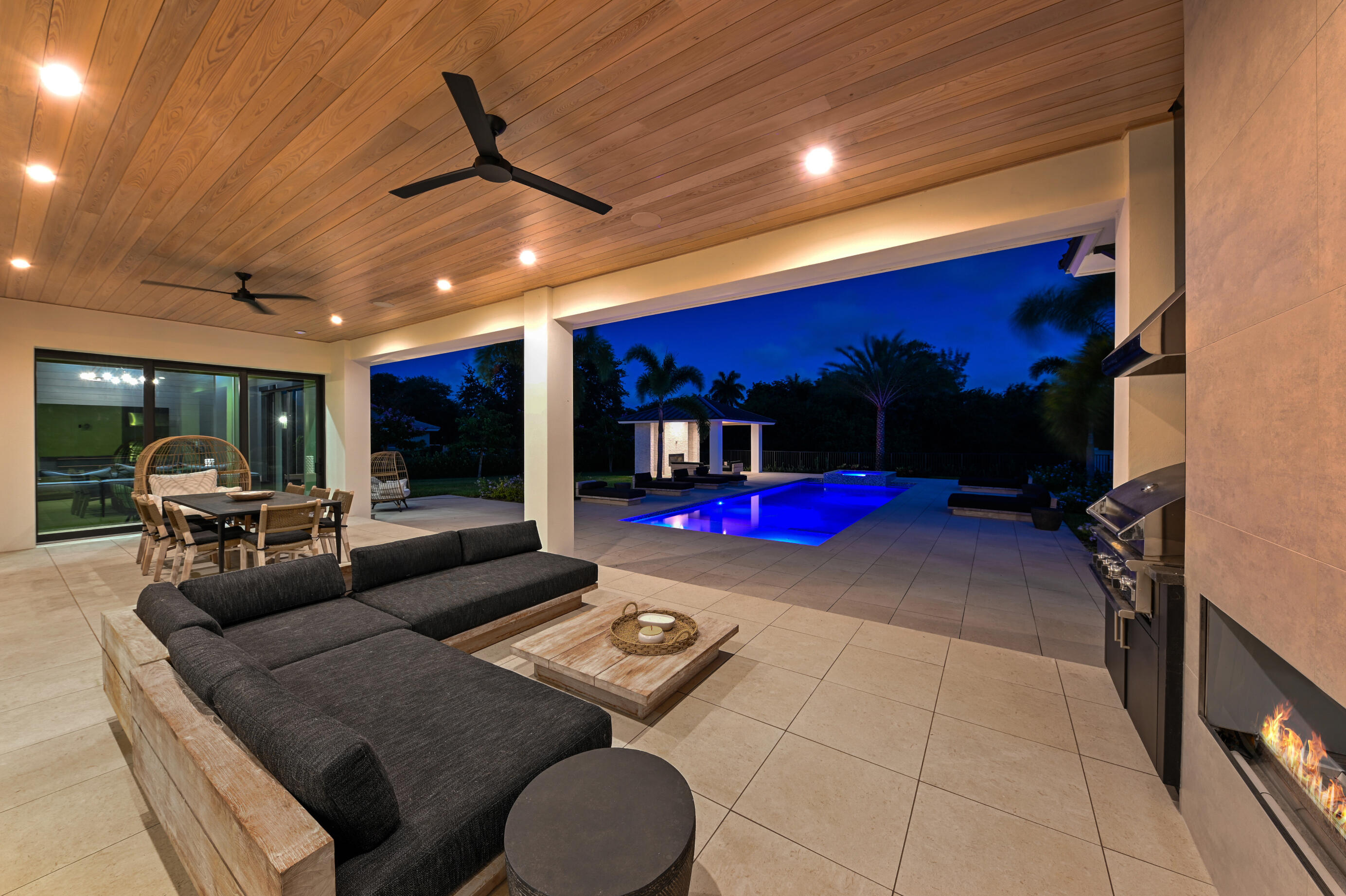 8714 Sawpine Road Delray Beach, FL 33446 - Photo 32 of 34 PATIO:OUTDOOR KITCHEN