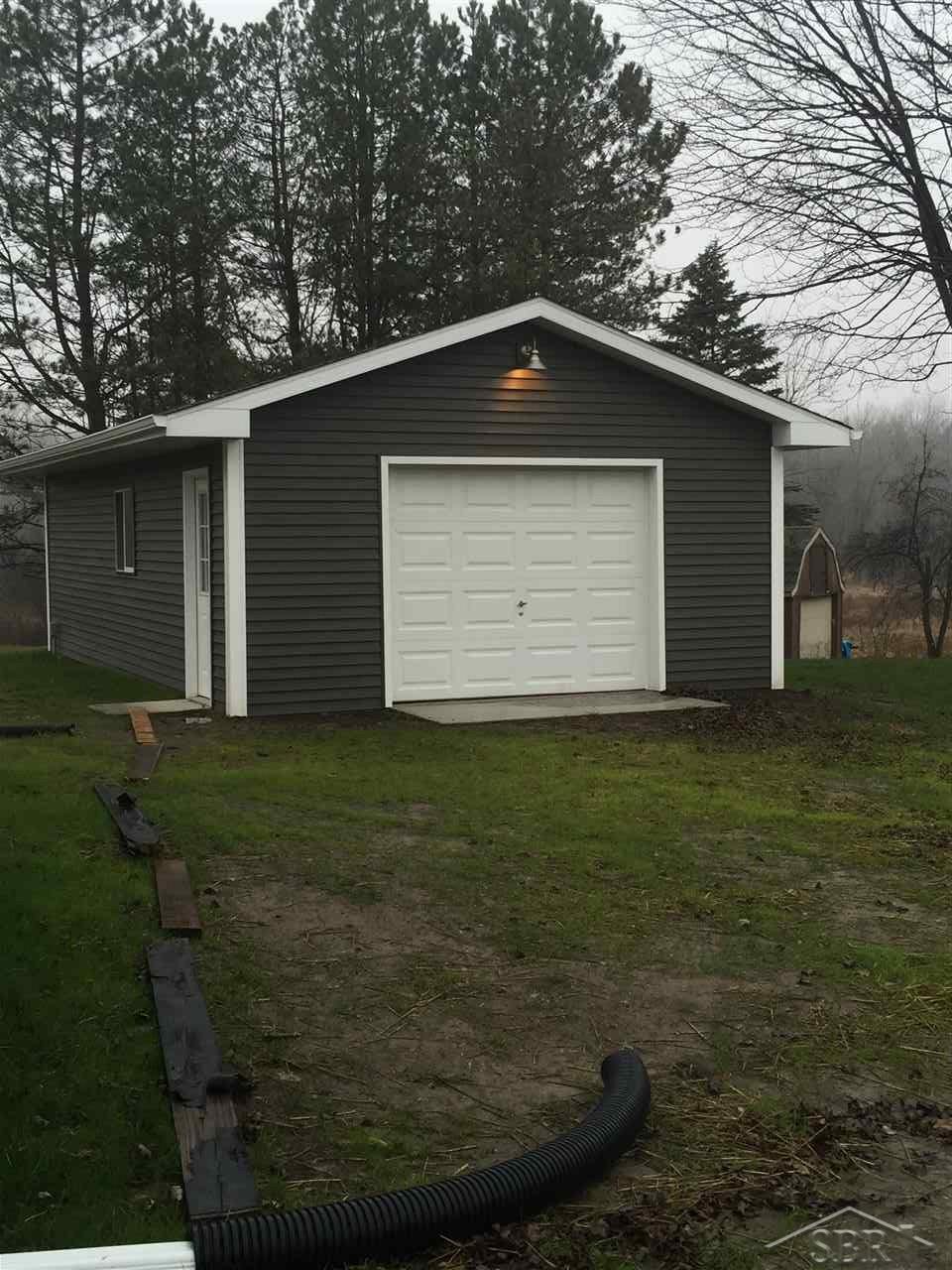 6847 Midland Road Freeland, MI 48623 - Photo 2 of 19 31272010-1.JPG