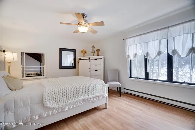 $900,000 | 113 Indian Drive, Greentown, PA 18426