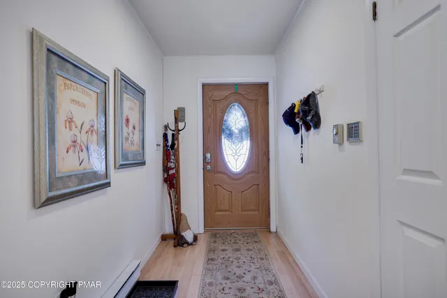 $900,000 | 113 Indian Drive, Greentown, PA 18426