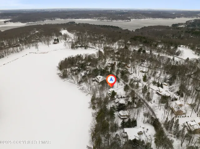 $900,000 | 113 Indian Drive, Greentown, PA 18426