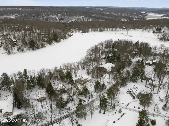 $900,000 | 113 Indian Drive, Greentown, PA 18426