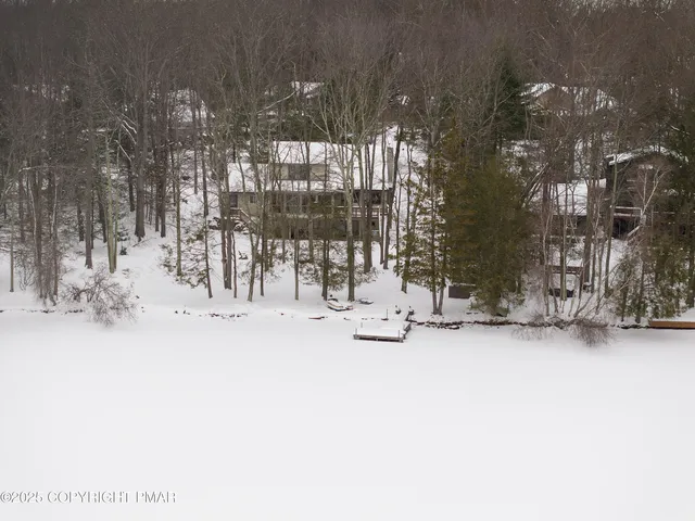 $900,000 | 113 Indian Drive, Greentown, PA 18426