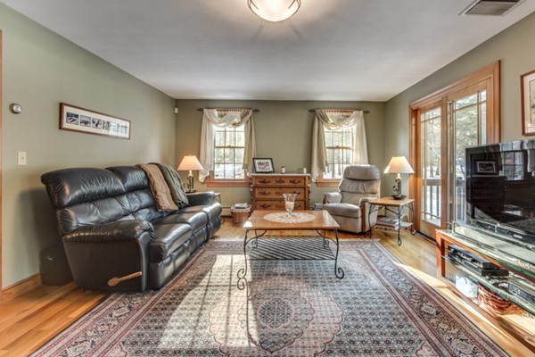 9 Carmichael Way Groton, MA 01450 - Photo 5 of 28
