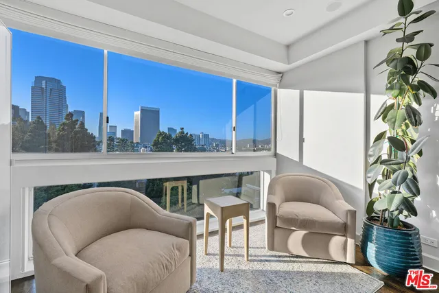$1,899,000 | 2220 Avenue Of The Stars, Unit 702, Los Angeles, CA 90067
