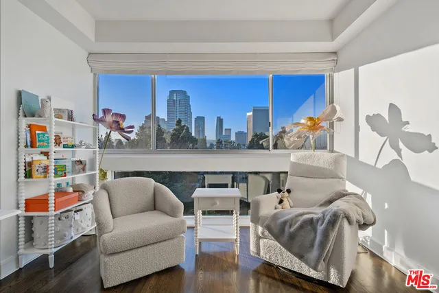 $1,899,000 | 2220 Avenue Of The Stars, Unit 702, Los Angeles, CA 90067