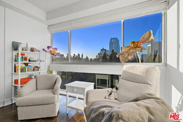 $1,899,000 | 2220 Avenue Of The Stars, Unit 702, Los Angeles, CA 90067