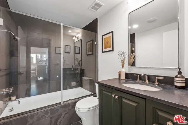 $1,899,000 | 2220 Avenue Of The Stars, Unit 702, Los Angeles, CA 90067