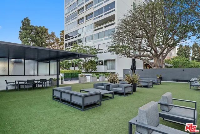 $1,899,000 | 2220 Avenue Of The Stars, Unit 702, Los Angeles, CA 90067