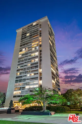 $1,899,000 | 2220 Avenue Of The Stars, Unit 702, Los Angeles, CA 90067