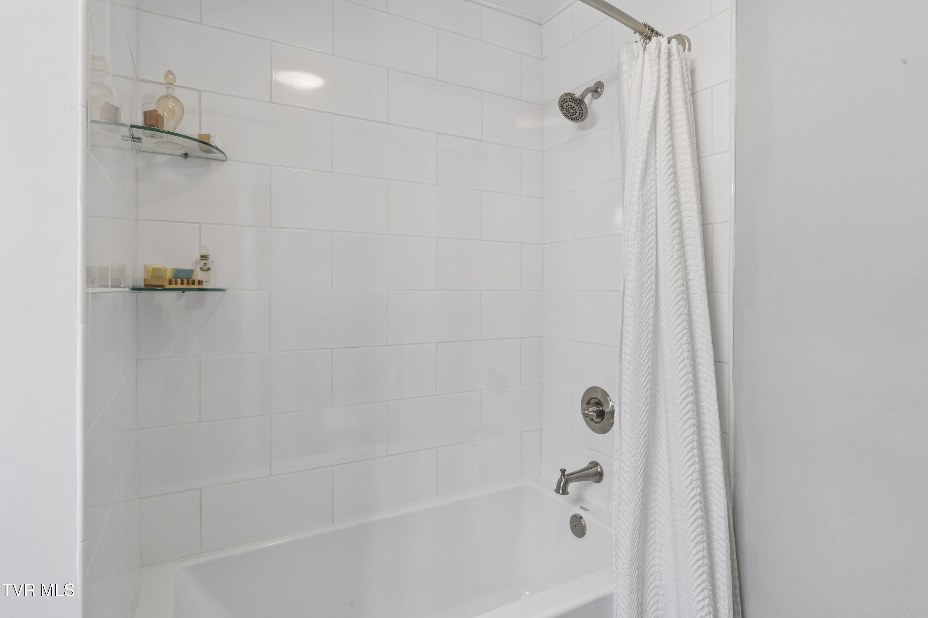303 Hillside Road Johnson City, TN 37601 - Photo 27 of 70 Hillside--20