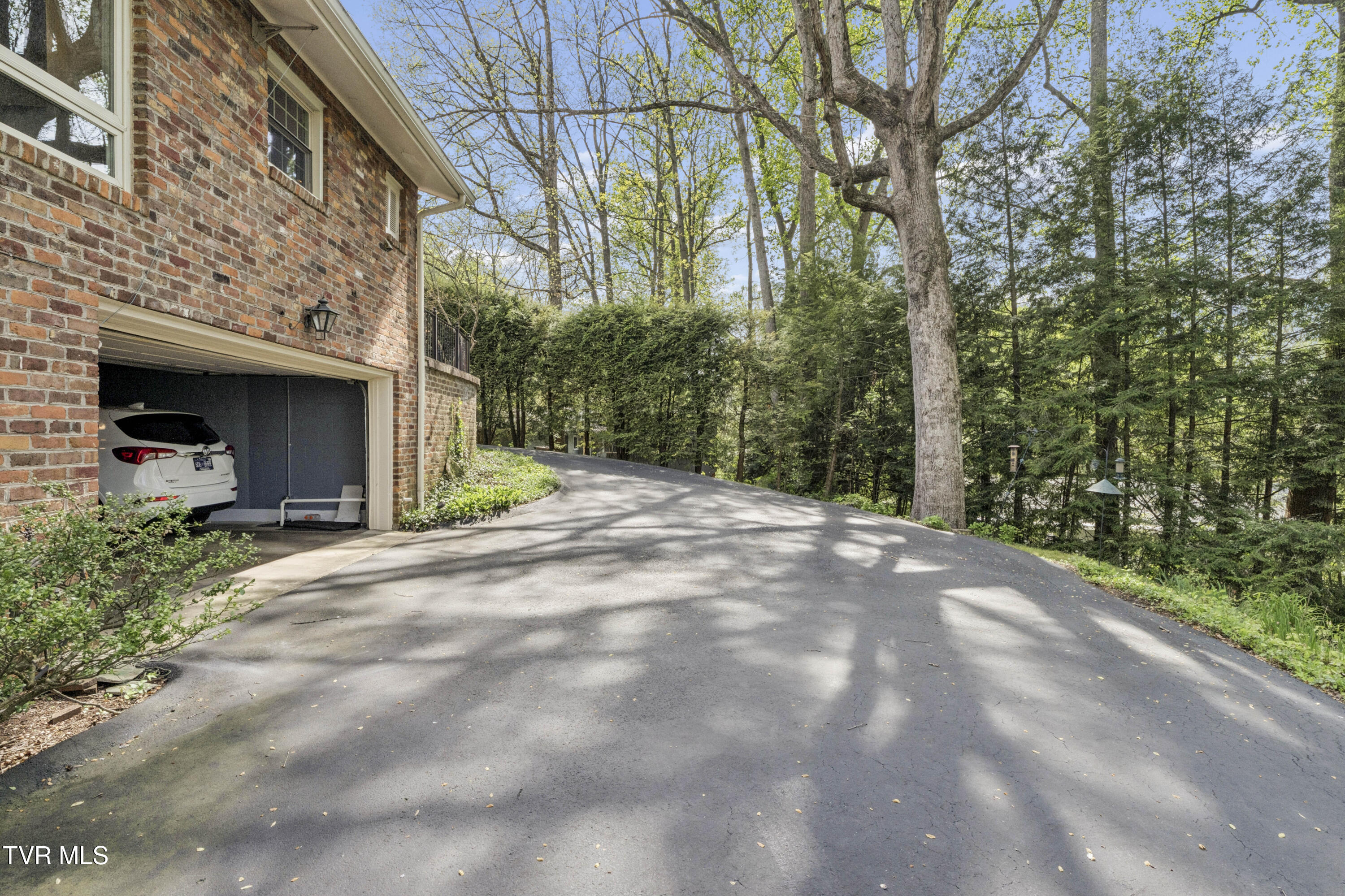 303 Hillside Road Johnson City, TN 37601 - Photo 54 of 70 Hillside--48