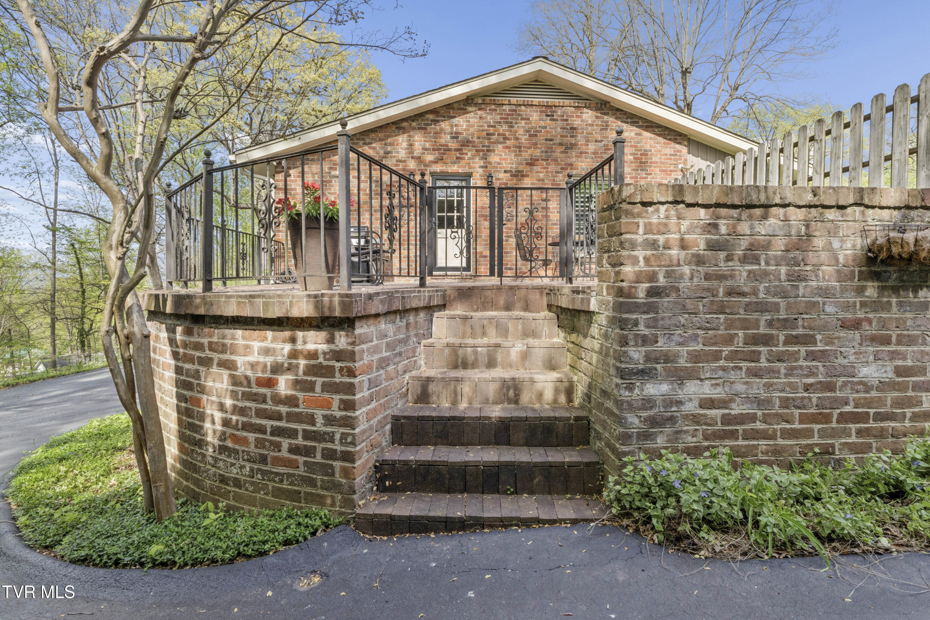 303 Hillside Road Johnson City, TN 37601 - Photo 57 of 70 Hillside--51